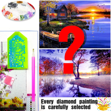 Load image into Gallery viewer, Random Diamond Painting Gift Box