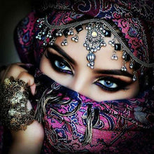Load image into Gallery viewer, Veiled Girl-Full Round Diamond Painting-30x30cm
