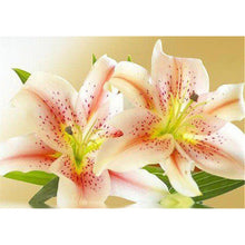 Load image into Gallery viewer, Flower - Full Drill Diamond Painting
