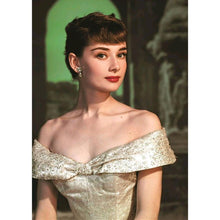 Load image into Gallery viewer, Pretty Girl - Full Drill Diamond Painting