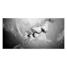 Load image into Gallery viewer, Kissing Lovers - Full Drill Diamond Painting - 50x30cm
