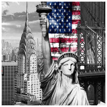 Load image into Gallery viewer, Statue of Liberty - Full Drill Diamond Painting - 40x40cm
