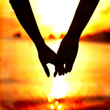Load image into Gallery viewer, Couple Love Gesture-Full Round Diamond Painting-30x30cm
